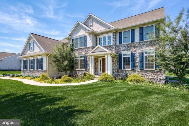 1549 CAMBRIDGE DR, Lebanon, PA 17042