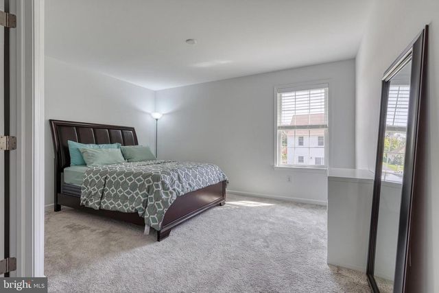 1549 CAMBRIDGE DR, Lebanon, PA 17042