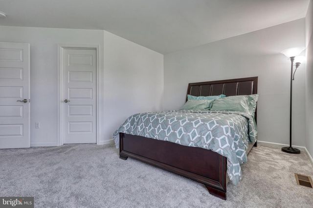 1549 CAMBRIDGE DR, Lebanon, PA 17042