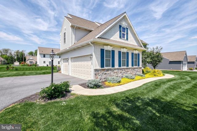 1549 CAMBRIDGE DR, Lebanon, PA 17042