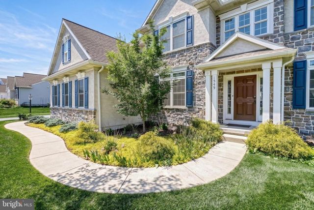 1549 CAMBRIDGE DR, Lebanon, PA 17042
