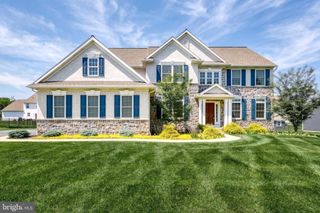 1549 CAMBRIDGE DR, Lebanon, PA 17042