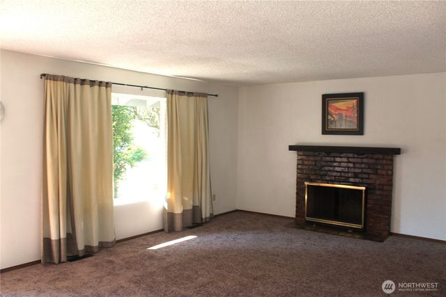 313 & 315 146th Place NE, Bellevue, WA 98007