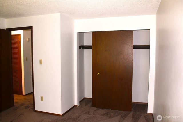 313 & 315 146th Place NE, Bellevue, WA 98007