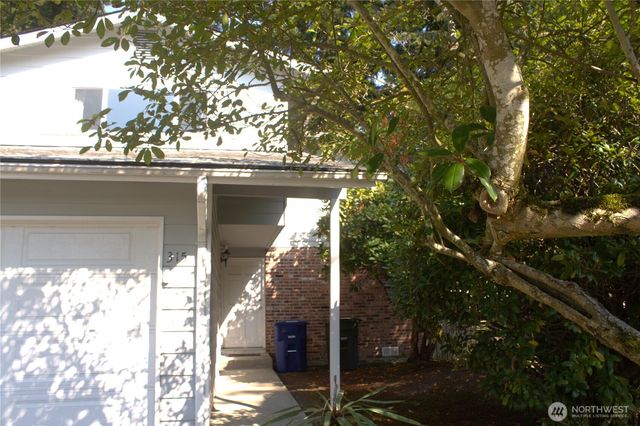 313 & 315 146th Place NE, Bellevue, WA 98007