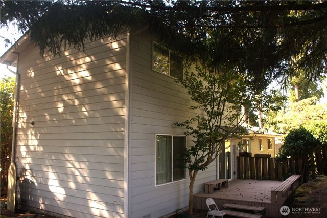 313 & 315 146th Place NE, Bellevue, WA 98007