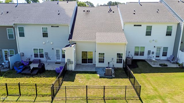 629 Barneswyck Drive, Fuquay Varina, NC 27526