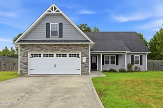 805 Cross Wind Court, Sneads Ferry, NC 28460