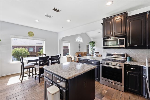 5901 Glenwood Drive, Denton, TX 76208