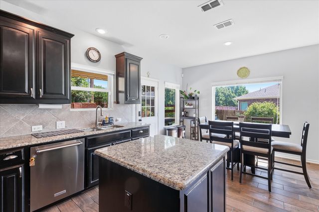 5901 Glenwood Drive, Denton, TX 76208