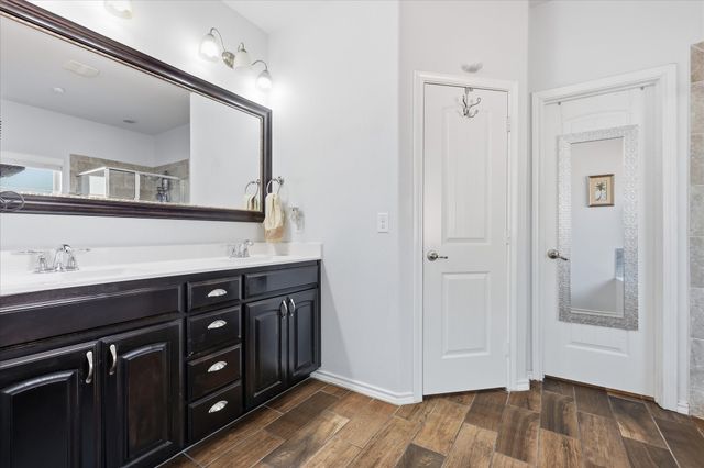 5901 Glenwood Drive, Denton, TX 76208