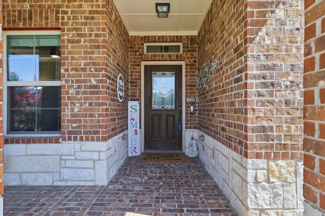 5901 Glenwood Drive, Denton, TX 76208
