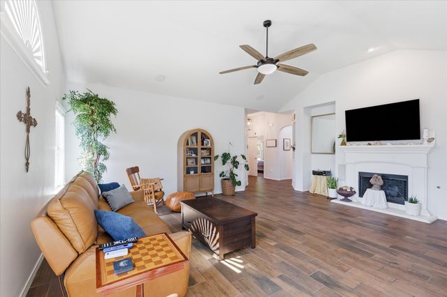 5901 Glenwood Drive, Denton, TX 76208