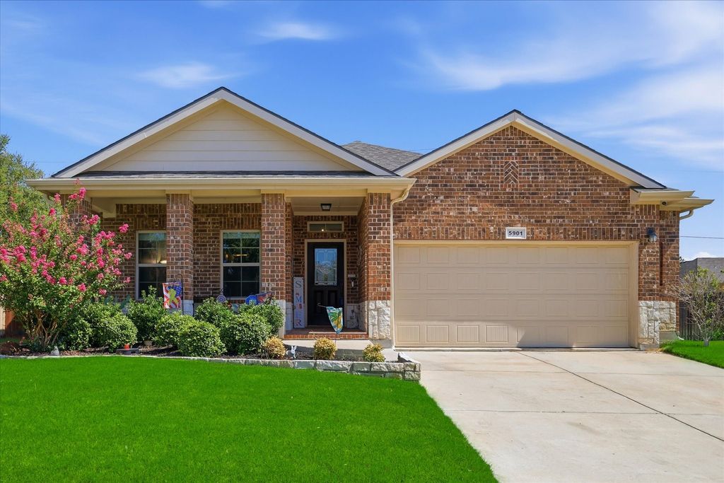 5901 Glenwood Drive, Denton, TX 76208