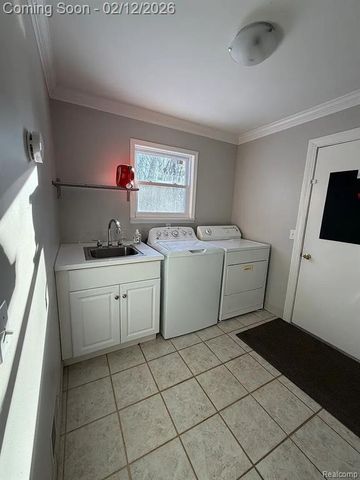 4495 Maybee Road, Lake Orion, MI 48359