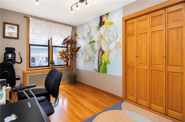 2800 Coyle St Apt 322, New York City, NY 11235