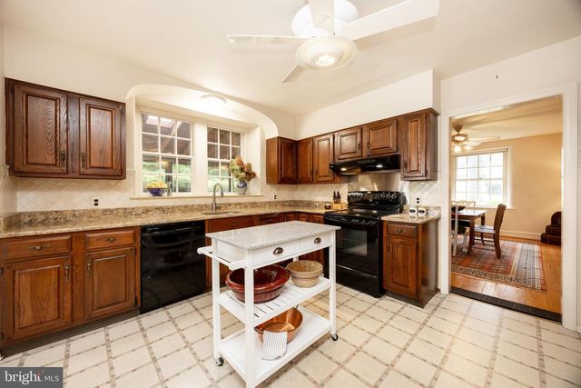 724 W NIELDS ST, West Chester, PA 19382