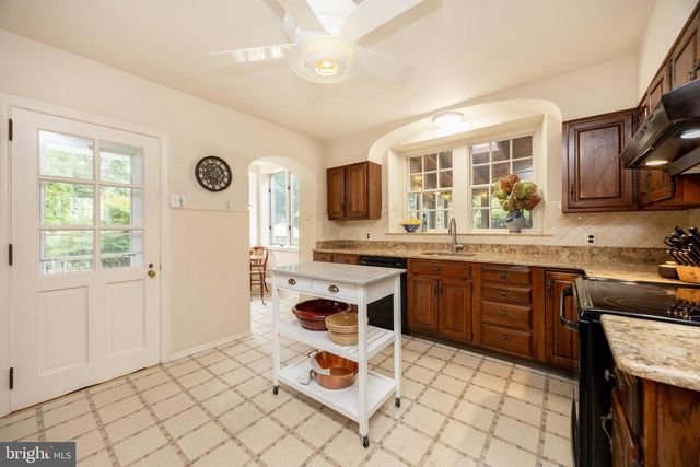 724 W NIELDS ST, West Chester, PA 19382