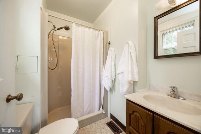 724 W NIELDS ST, West Chester, PA 19382