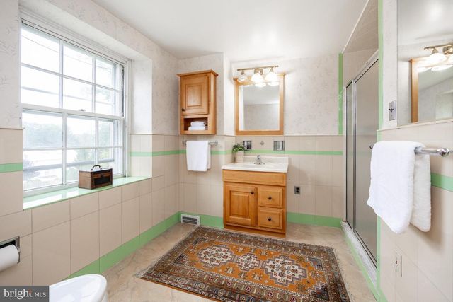 724 W NIELDS ST, West Chester, PA 19382