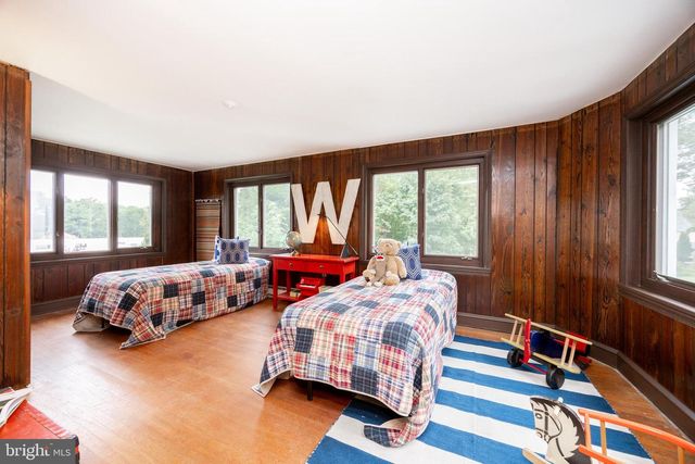 724 W NIELDS ST, West Chester, PA 19382