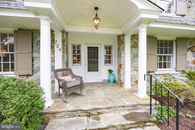 724 W NIELDS ST, West Chester, PA 19382