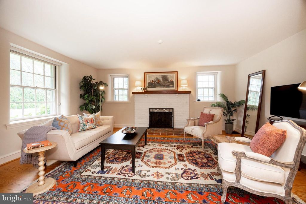 724 W NIELDS ST, West Chester, PA 19382