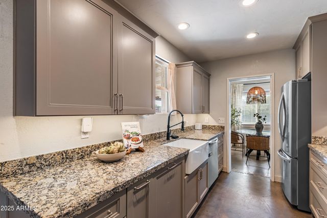 3001 N 17TH Drive, Phoenix, AZ 85015