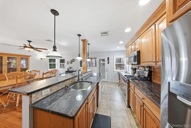 3 Puritan Lane, Washingtonville, NY 10992