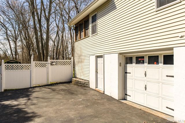3 Puritan Lane, Washingtonville, NY 10992