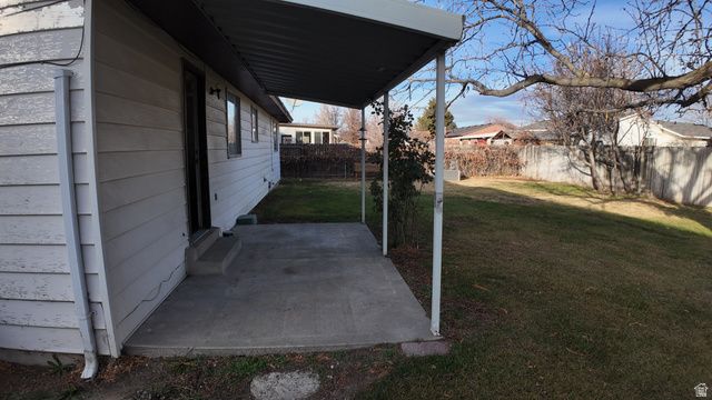 5987 S BLUE STONE CIR, Murray, UT 84123