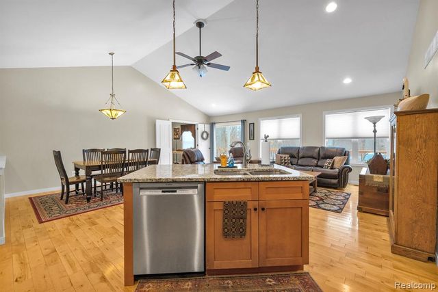 5291 Bella Drive, Highland, MI 48356