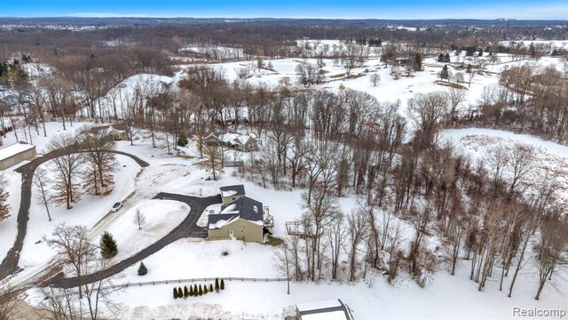 5291 Bella Drive, Highland, MI 48356