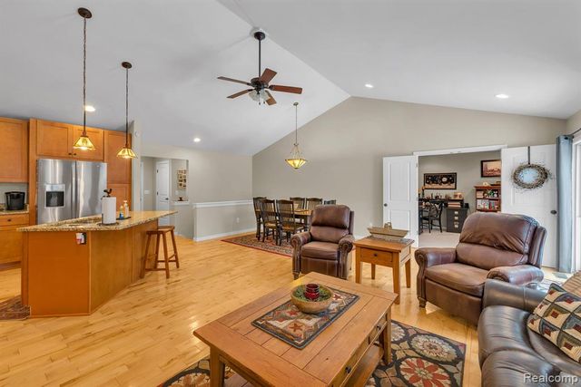 5291 Bella Drive, Highland, MI 48356