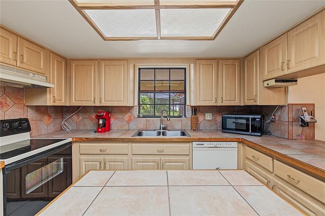 4926 PARSON BROWN LANE, Palm Harbor, FL 34684