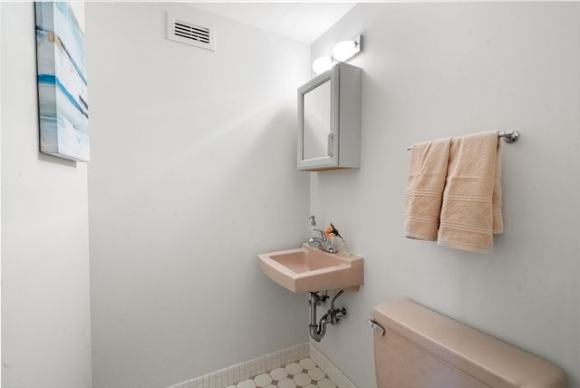 60 Longwood Ave 602, Brookline, MA 02446