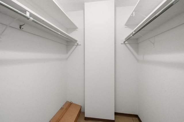 60 Longwood Ave 602, Brookline, MA 02446