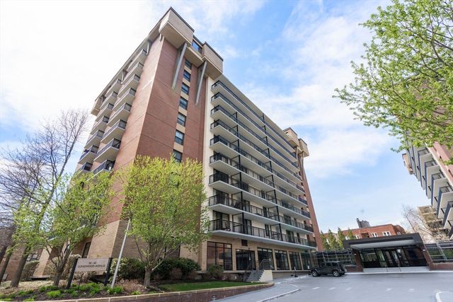 60 Longwood Ave 602, Brookline, MA 02446