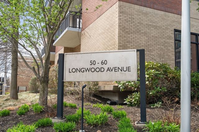 60 Longwood Ave 602, Brookline, MA 02446