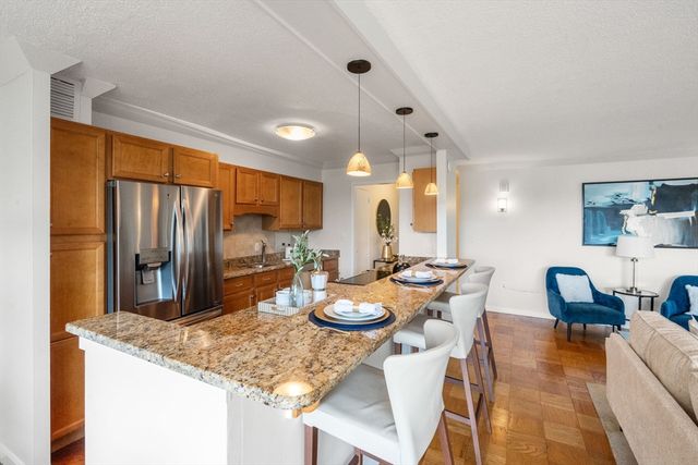 60 Longwood Ave 602, Brookline, MA 02446