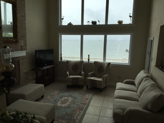 9217 County Road 2226, Taft, TX 78390