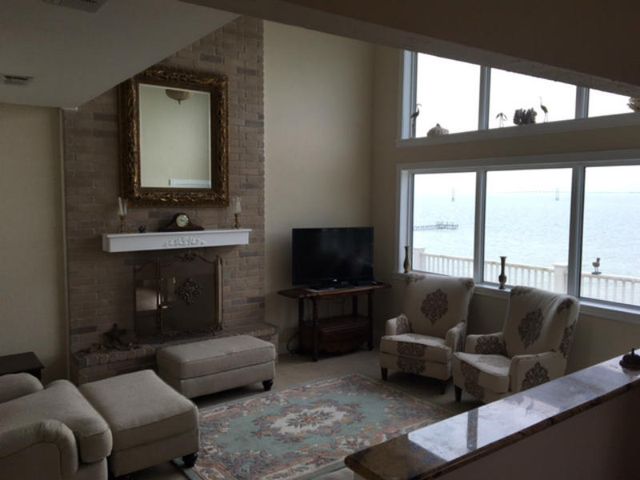 9217 County Road 2226, Taft, TX 78390