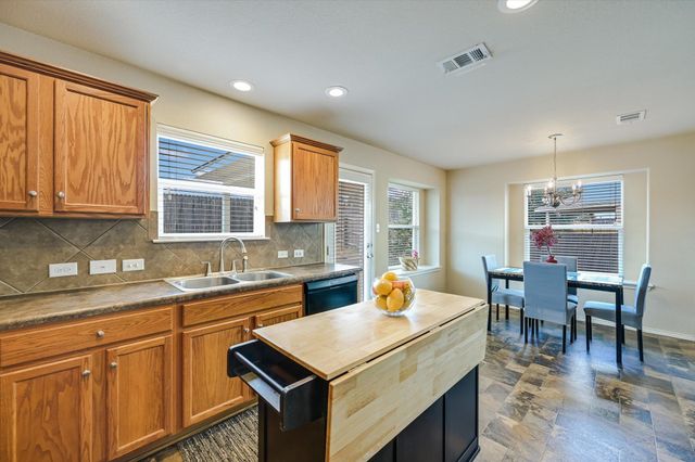 341 Bird Dog BND, Bastrop, TX 78602