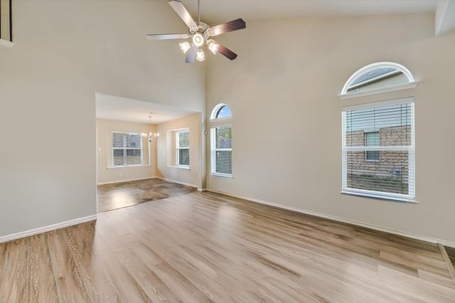 341 Bird Dog BND, Bastrop, TX 78602