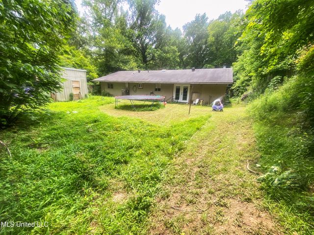 305 Bazinsky Road, Vicksburg, MS 39180