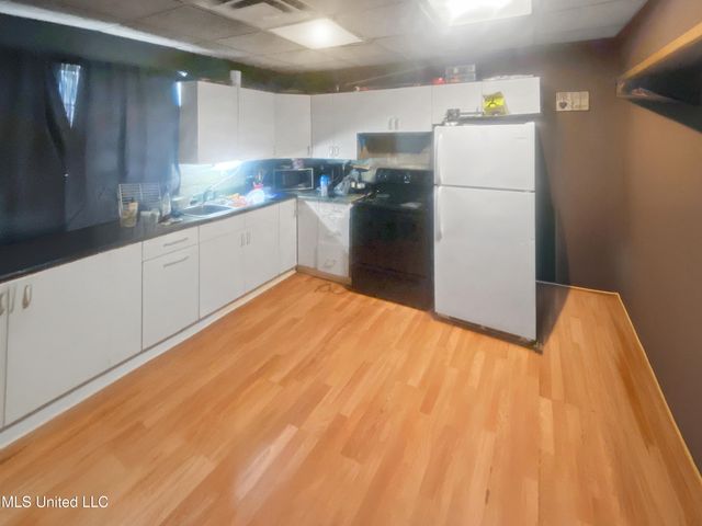 305 Bazinsky Road, Vicksburg, MS 39180