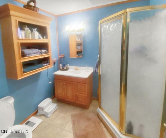 305 Bazinsky Road, Vicksburg, MS 39180