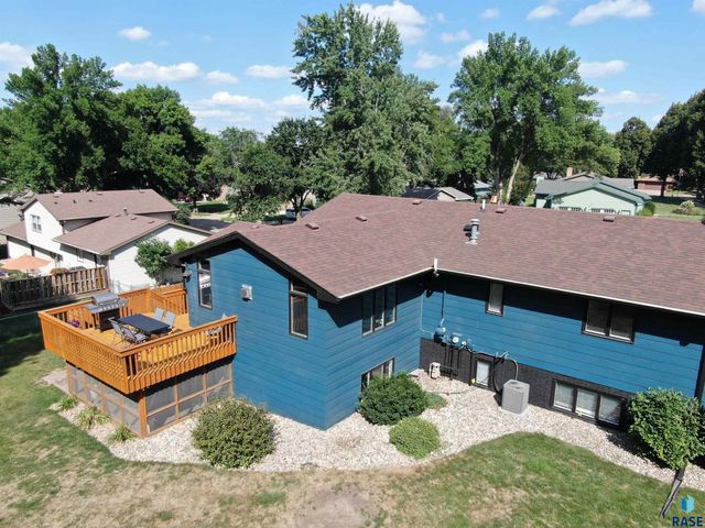 4705 S Woodwind Ln Lane, Sioux Falls, SD 57103