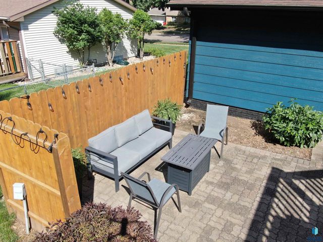 4705 S Woodwind Ln Lane, Sioux Falls, SD 57103