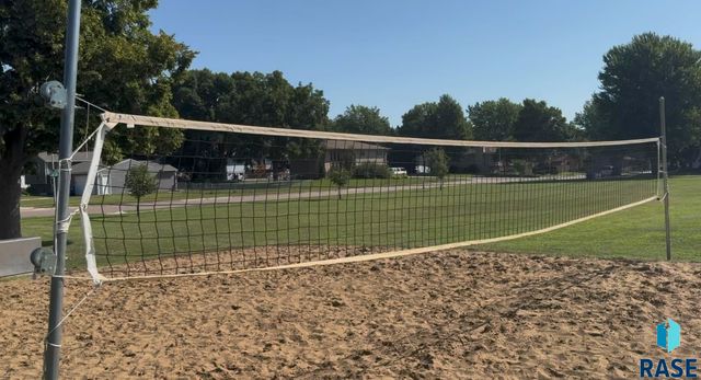 4705 S Woodwind Ln Lane, Sioux Falls, SD 57103